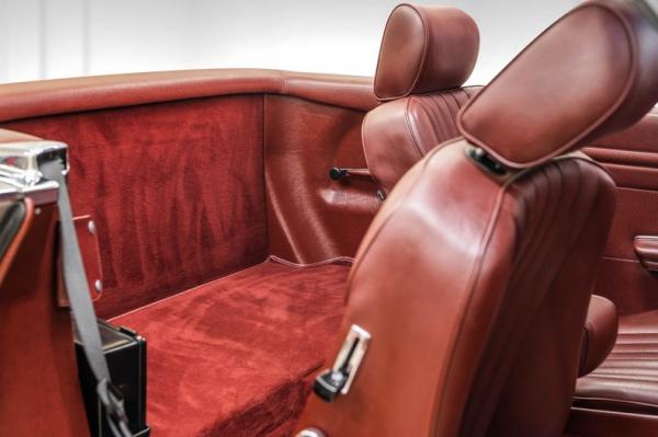 1989 Mercedes-Benz 560SL Roadster 