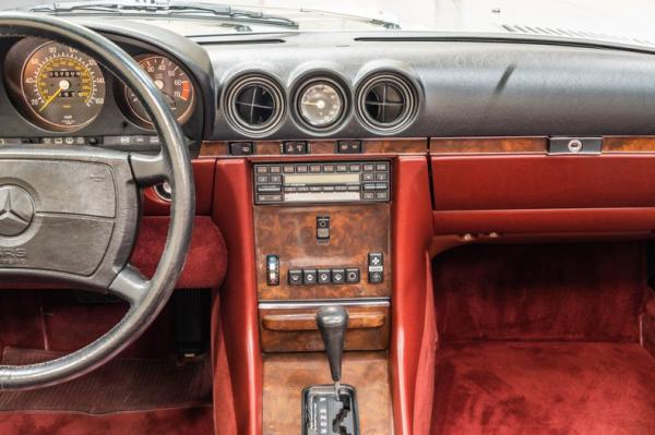 1989 Mercedes-Benz 560SL Roadster 