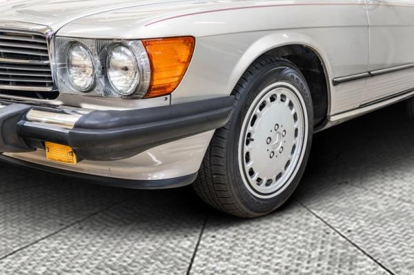 1989 Mercedes-Benz 560SL Roadster 