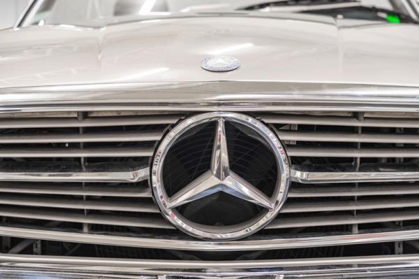 1989 Mercedes-Benz 560SL Roadster 