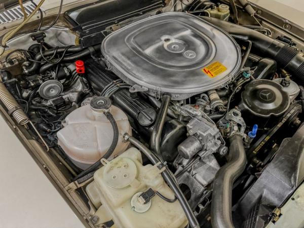 1989 Mercedes-Benz 560SL Roadster 