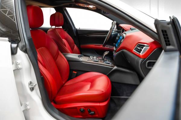 2019 Maserati Ghibli SQ4 Gran Lusso 