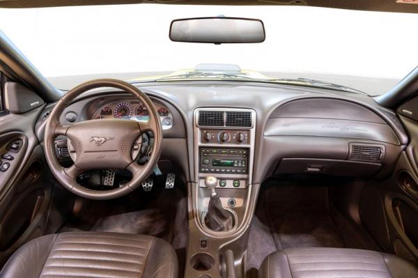 2003 Ford Mustang Mach 1 