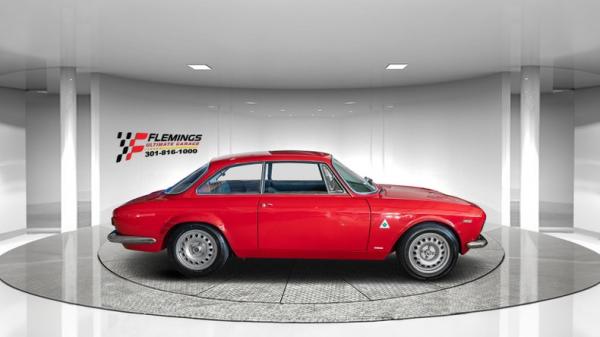 1967 Alfa Romeo Giulia Giulia GT 2000 Veloce 