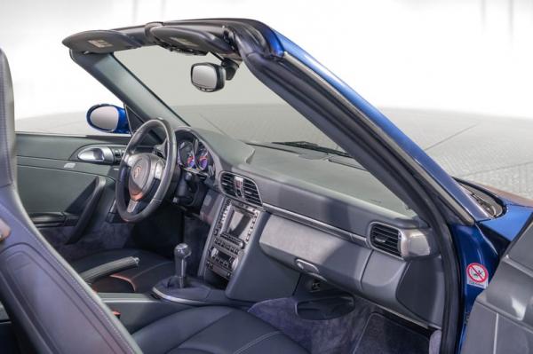 2007 Porsche 911 C4S cabriolet 