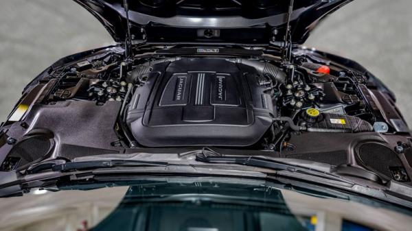 2015 Jaguar F-TYPE Supercharged convertible 
