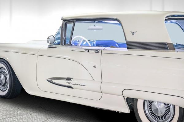 1959 Ford Thunderbird Coupe 