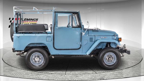 1982 Toyota FJ40 Land Cruiser 4X4 