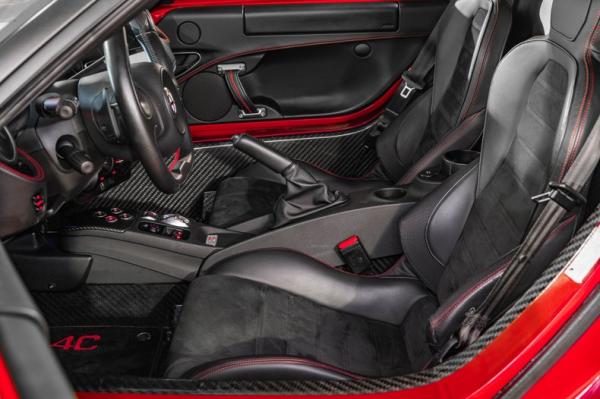 2015 Alfa Romeo 4C Launch edition 
