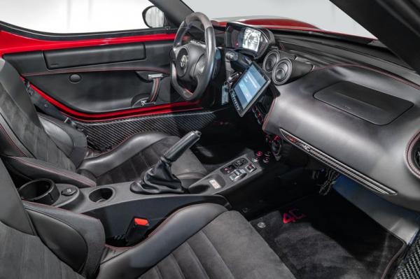 2015 Alfa Romeo 4C Launch edition 