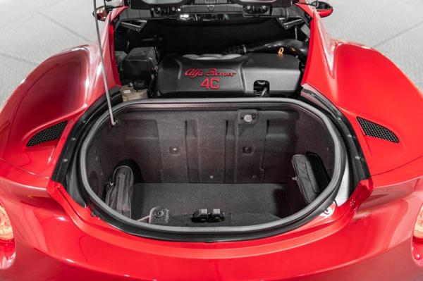 2015 Alfa Romeo 4C Launch edition 