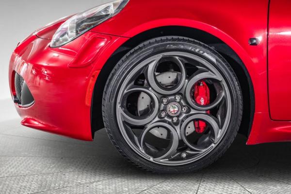 2015 Alfa Romeo 4C Launch edition 