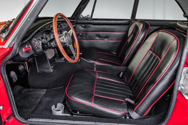 1966 MG MGB GT 