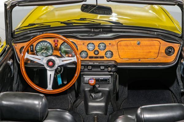 1976 Triumph TR-6 Roadster 