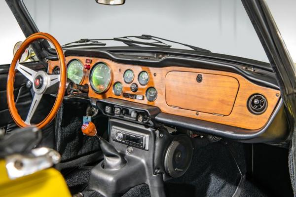 1976 Triumph TR-6 Roadster 