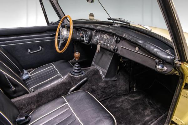 1967 MG MGB Convertible 