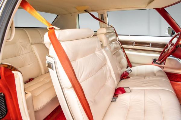 1976 Cadillac Coupe DeVille Survivor 