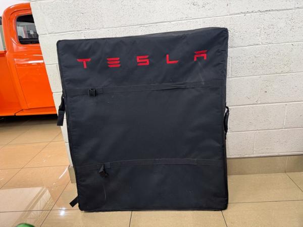 2011 Tesla R80 Roadster 