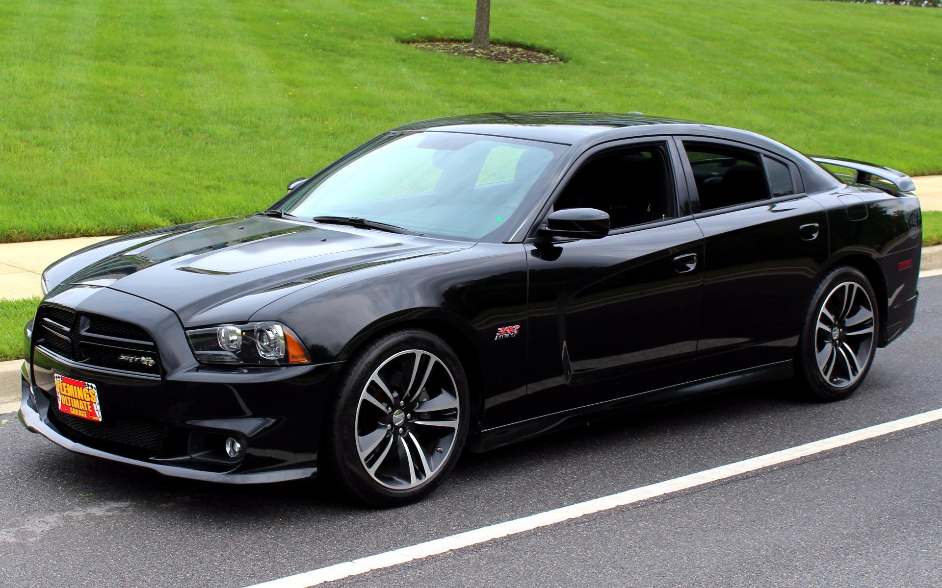 Додж 5 поколение. Dodge Charger srt8. Dodge Charger 2013. Dodge Charger srt8 2013. Додж Чарджер 2013.