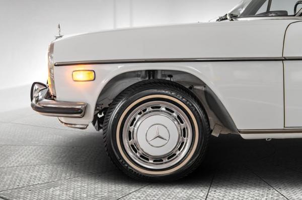 1973 Mercedes-Benz 220D 2 owner survivor 