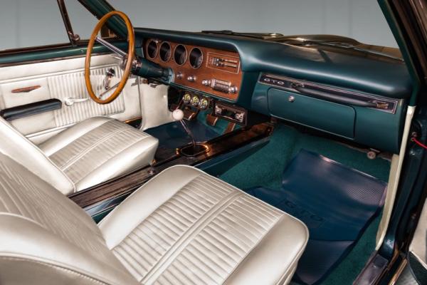 1966 Pontiac GTO Tri-Power 