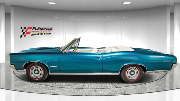 1966 Pontiac GTO Tri-Power 