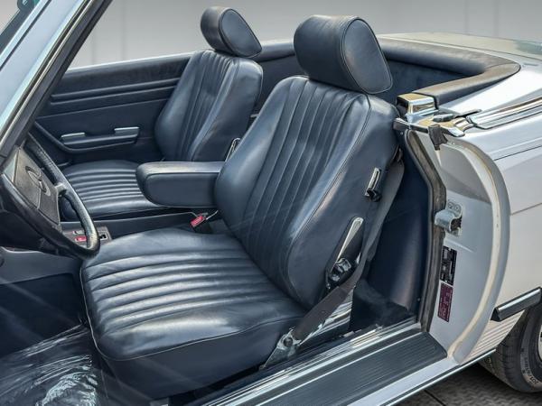1988 Mercedes-Benz 560SL Roadster 