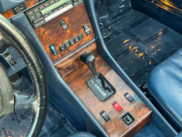 1988 Mercedes-Benz 560SL Roadster 
