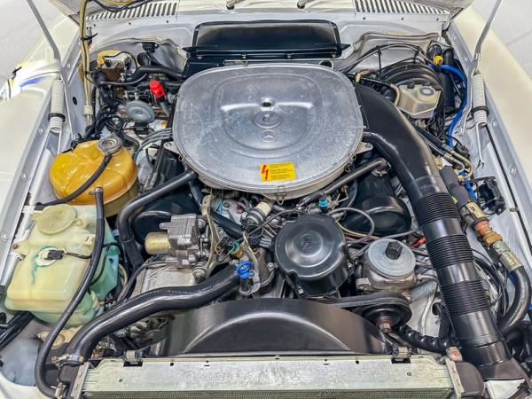 1988 Mercedes-Benz 560SL Roadster 