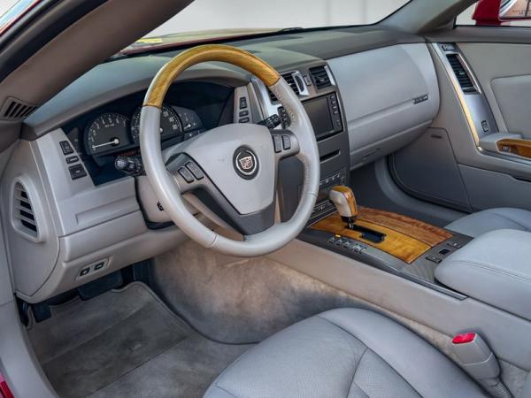 2004 Cadillac XLR Roadster 