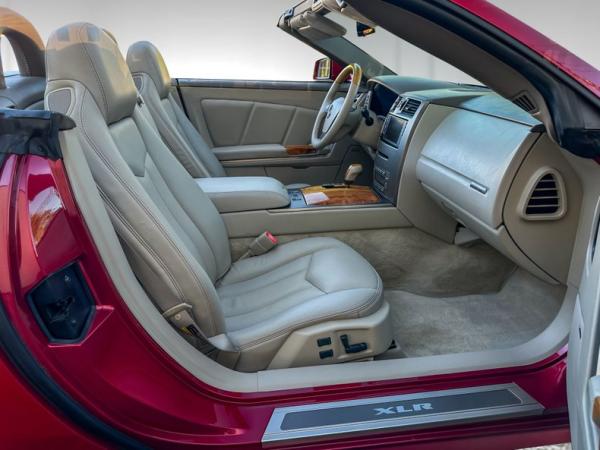 2004 Cadillac XLR Roadster 