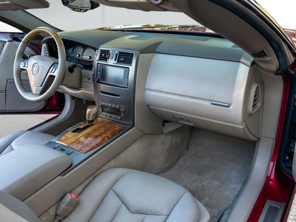 2004 Cadillac XLR Roadster 