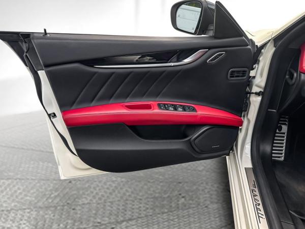2021 Maserati Ghibli SQ4 Gransport 