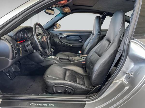 2004 Porsche 911 C4S 