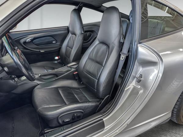 2004 Porsche 911 C4S 