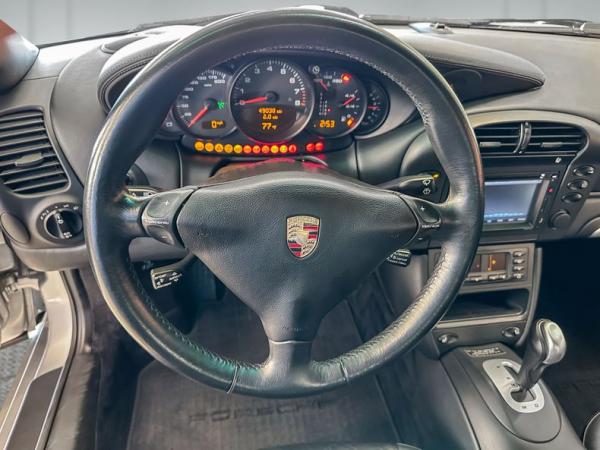 2004 Porsche 911 C4S 