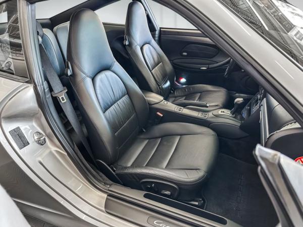 2004 Porsche 911 C4S 