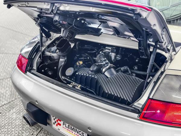 2004 Porsche 911 C4S 