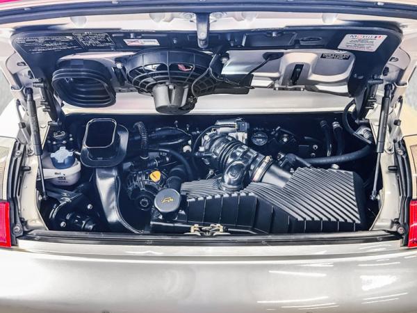 2004 Porsche 911 C4S 