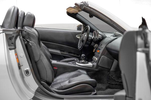 2006 Nissan 350Z Convertible touring 