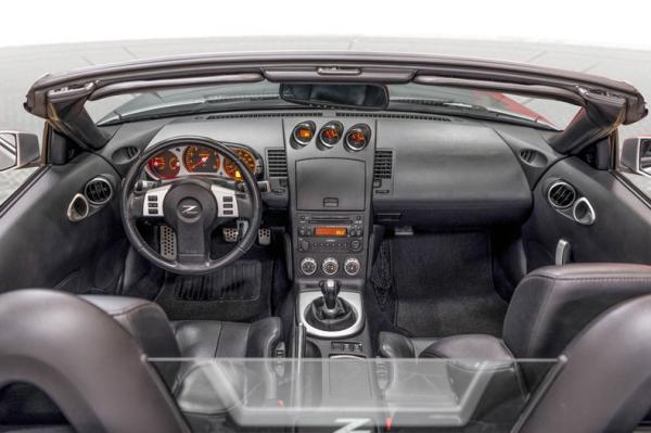 2006 Nissan 350Z Convertible touring 