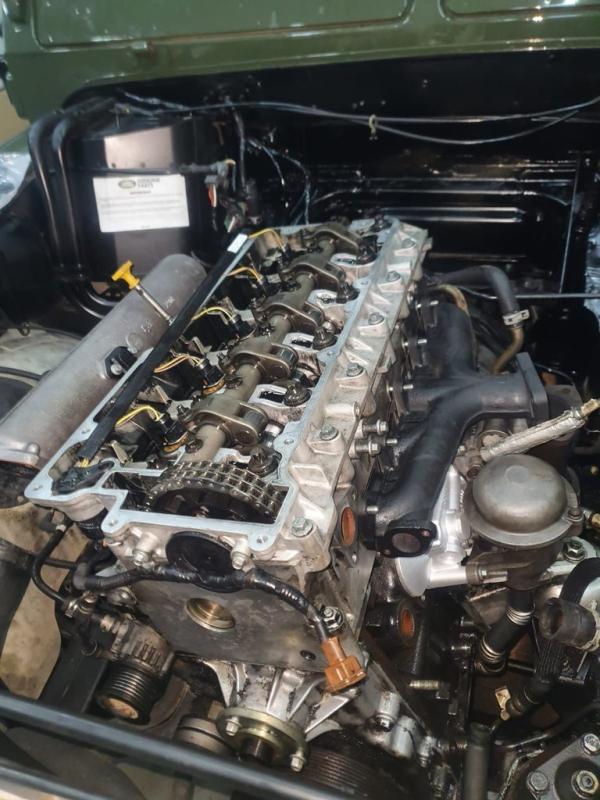 2000 Land Rover Defender 110 4X4 