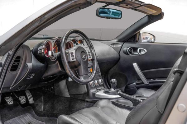 2006 Nissan 350Z Convertible Touring 