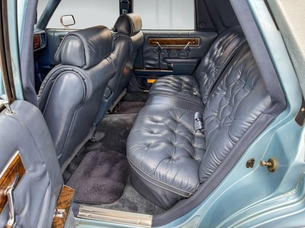 1988 Chrysler Fifth Ave 