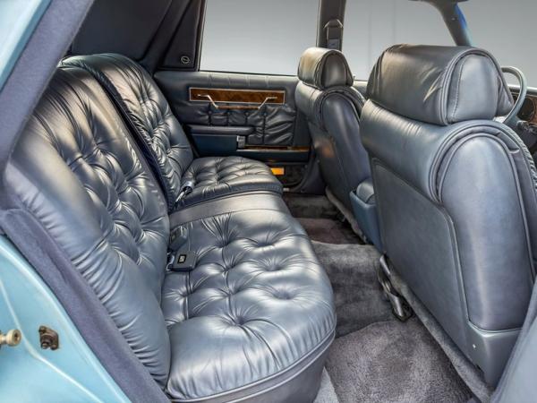 1988 Chrysler Fifth Ave 