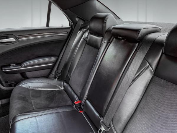 2013 Chrysler 300 SRT8 