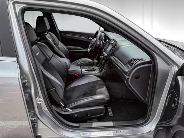 2013 Chrysler 300 SRT8 