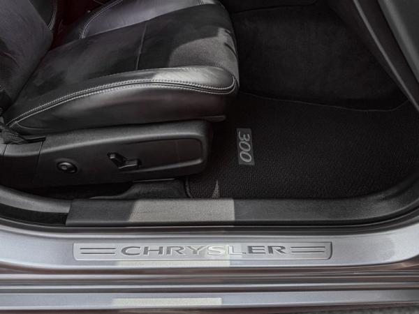 2013 Chrysler 300 SRT8 