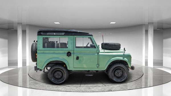 1973 Land Rover Defender 