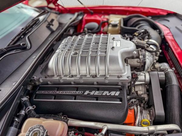 2016 Dodge Challenger Hellcat 